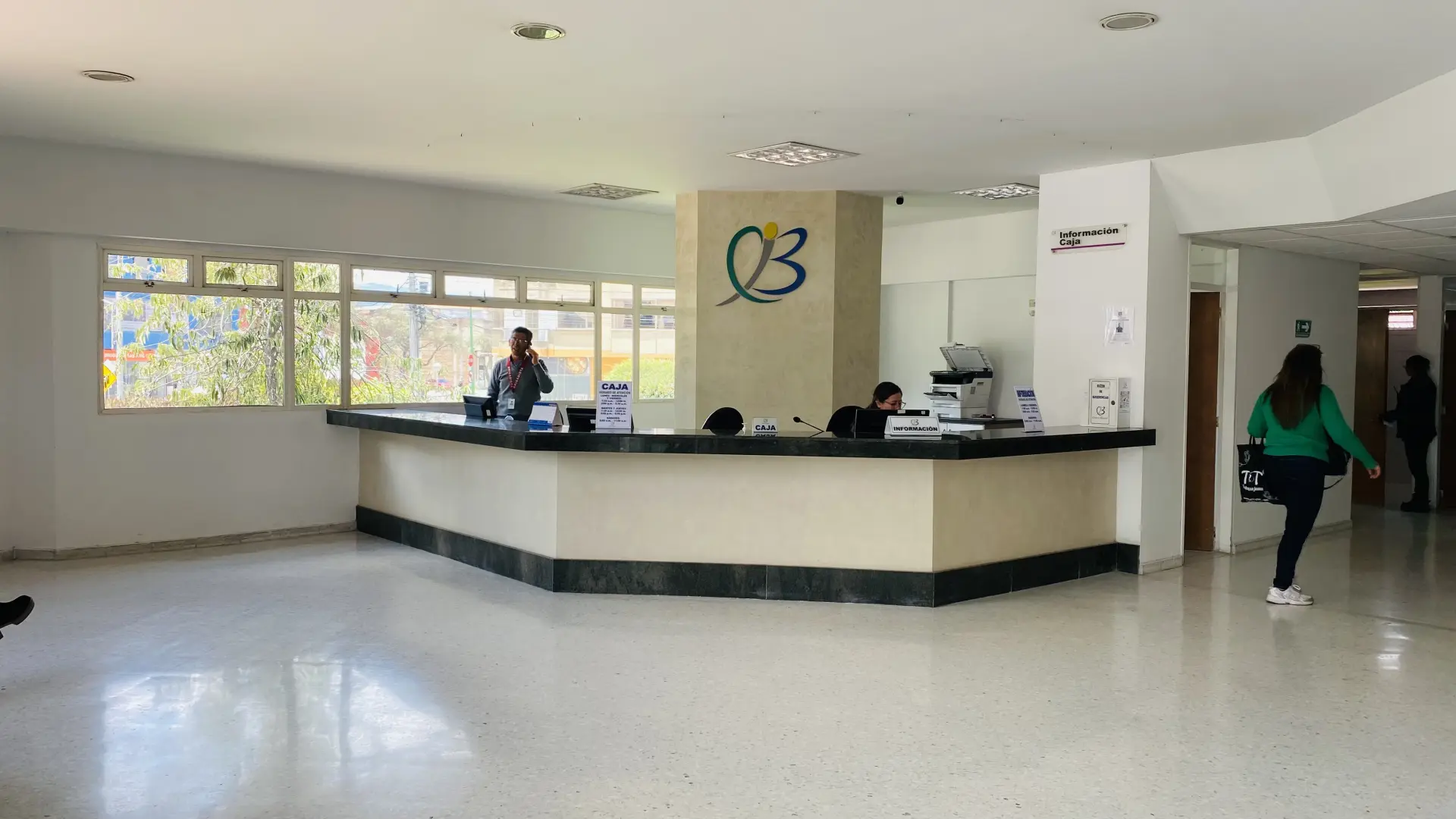 Área de caja y atención